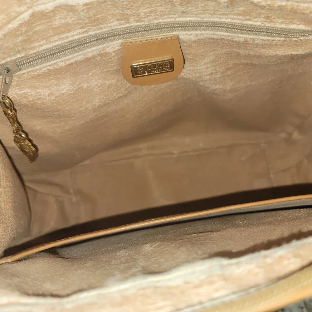π 1980s VINTAGE GUCCI HANDBAG - Picture 10 of 17